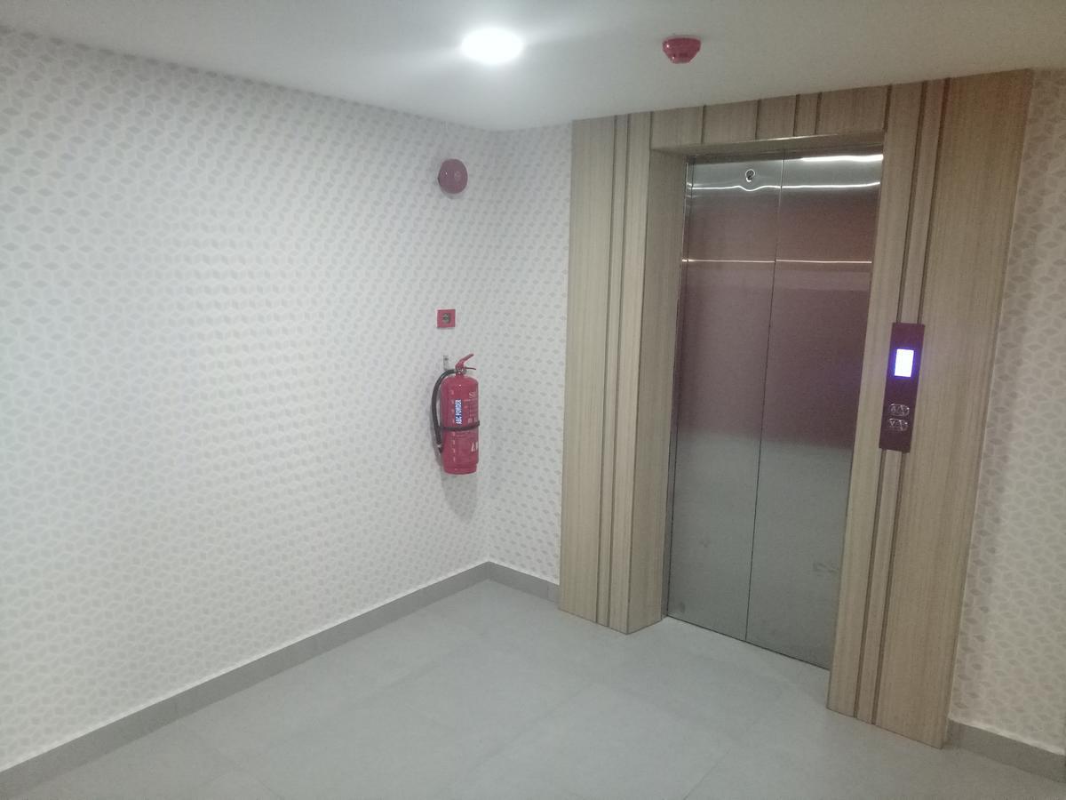 Hotel Check-In Kuala Lumpur Bagian luar foto