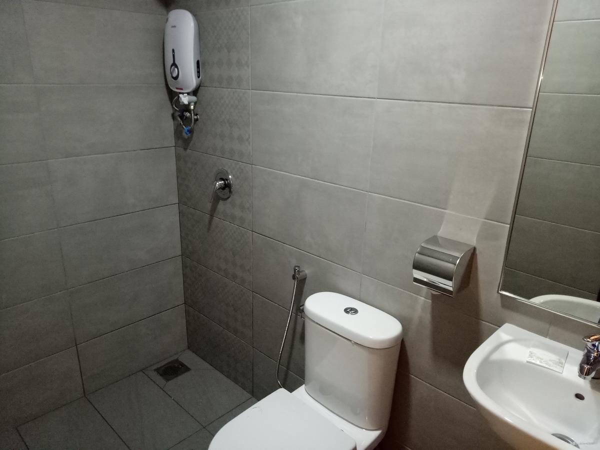 Hotel Check-In Kuala Lumpur Bagian luar foto