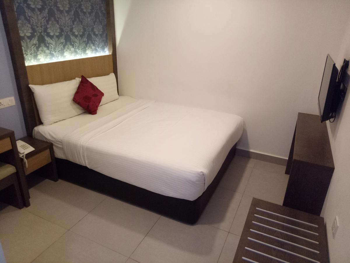 Hotel Check-In Kuala Lumpur Bagian luar foto